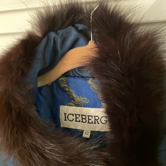 ICEBERG Rare Iconic Disney Historic Fur Trim Jacket Made in Italy Vintage - Picture 2 of 15